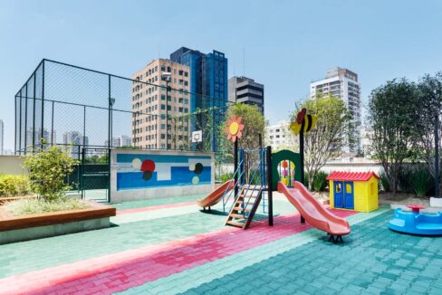 splendor-brooklin-playground-big-1